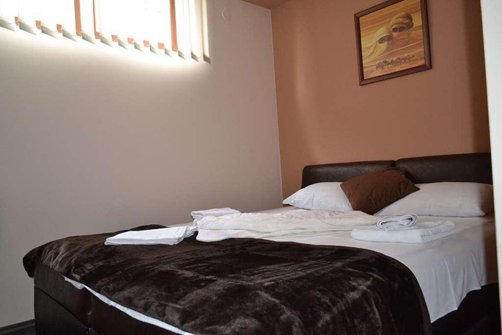Guesthouse Vila Dnd ニシュカ・バニャ 部屋 写真